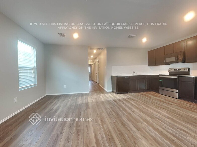 Building Photo - 122 Br Vlg Wy
