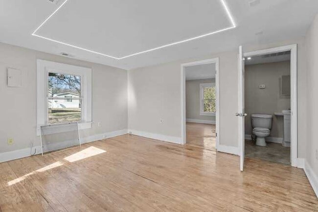 Building Photo - 610 Wondertown Dr