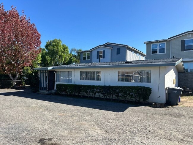 Primary Photo - 564-568 7th St