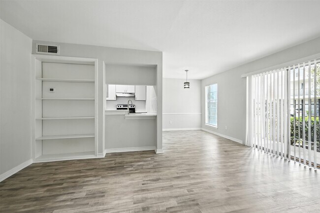 Building Photo - 2800 Jeanetta St