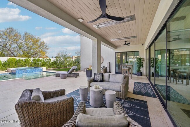 Building Photo - 9899 N 79th Way