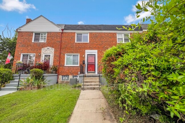 Primary Photo - 1302 Hillsway Ct