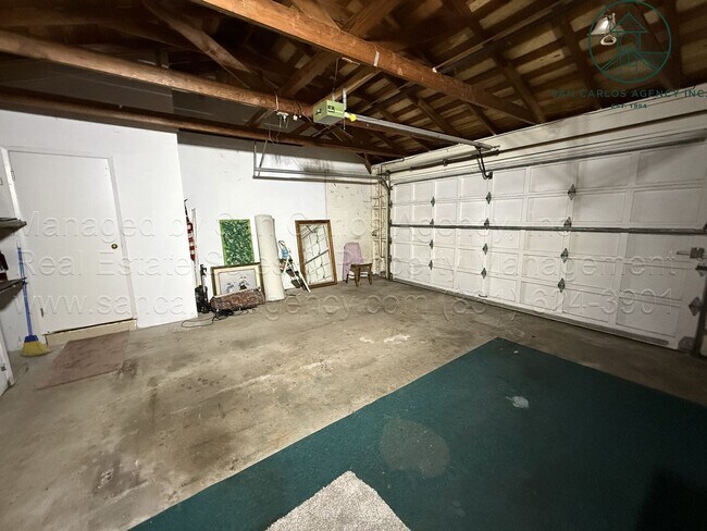 Building Photo - Refreshed Four Bedroom Hatton Fields Home