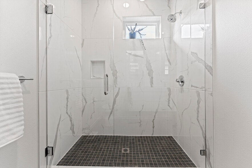 Building Photo - 591 NE Tillamook St