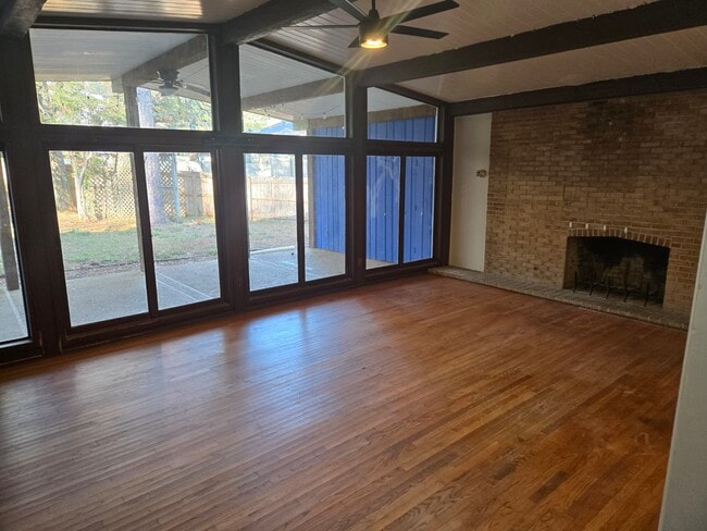 Building Photo - 3987 Berkley Dr