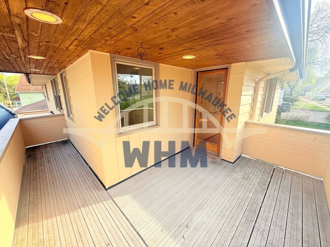 Building Photo - 7315 Harwood Ave