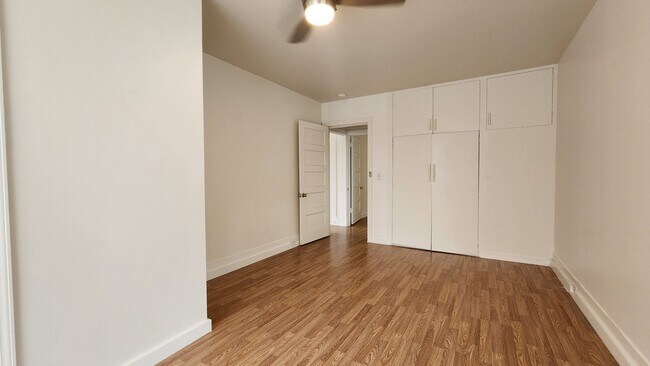 Building Photo - 401 Vine Ave