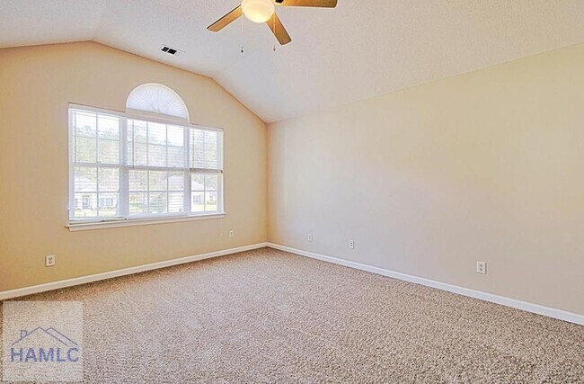 Building Photo - 7 Limestone Ln