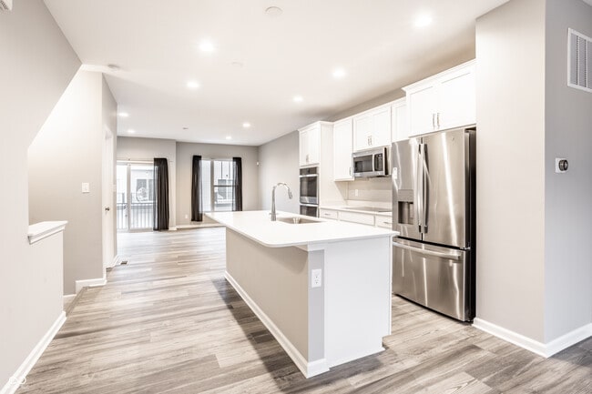 Building Photo - 3123 Bolton Square Blvd