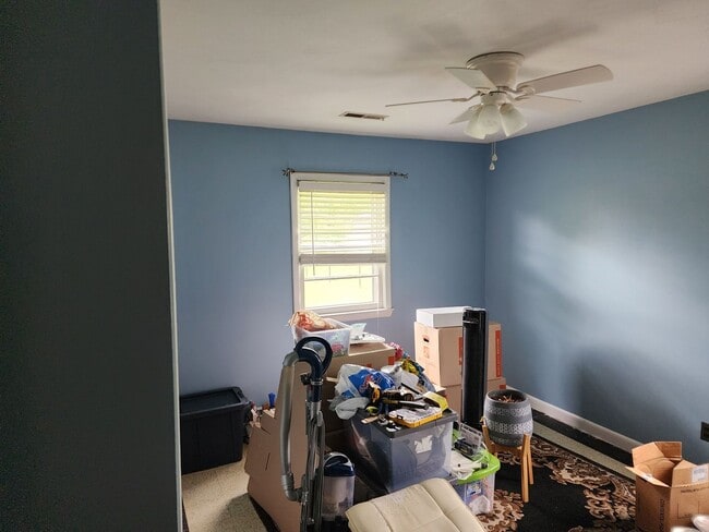 Building Photo - 3 Bed 1 bath Home Mount Airy