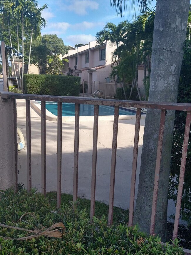 Building Photo - 3181 NW 85th Ave