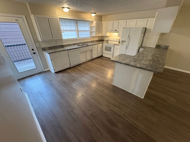 Building Photo - FOR LEASE- SINGLE-FAMILY HOME IN HARTSVILLE!