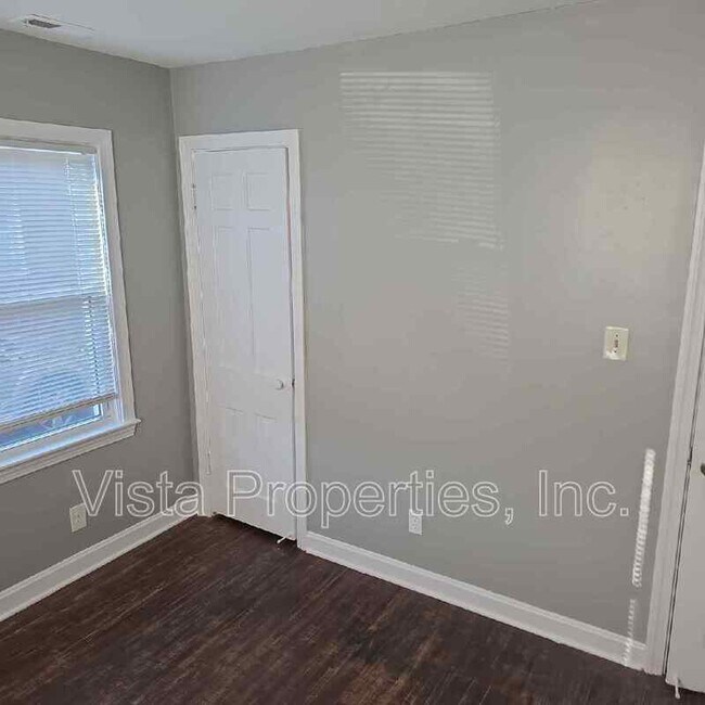 Building Photo - 1021 W Indian Trail