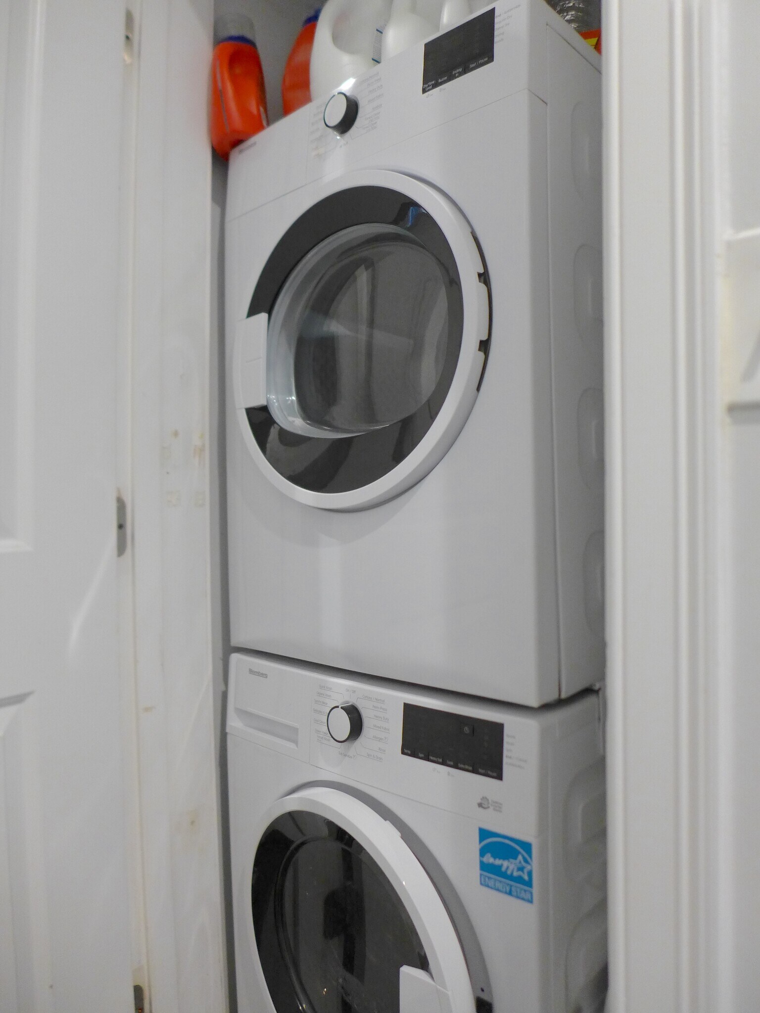 Building Photo - 17 Warwick St