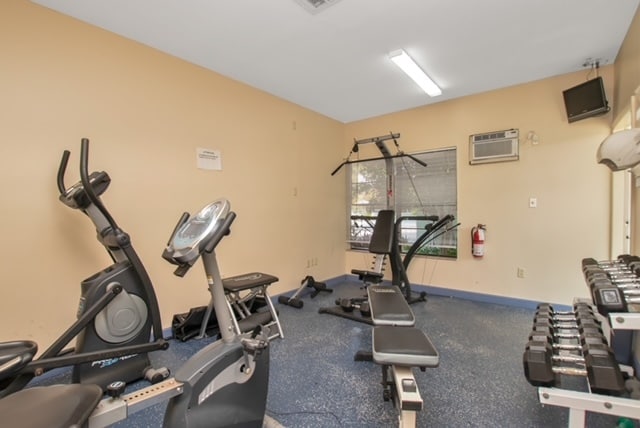 Fitness center - 98402 Windward Ave