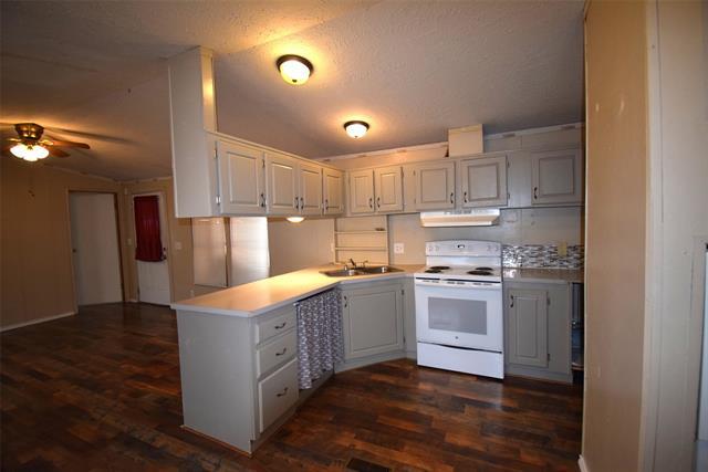 Building Photo - 6000 Spring Creek Rd