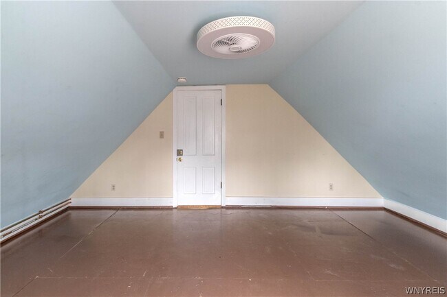 Building Photo - 107 Hawley St