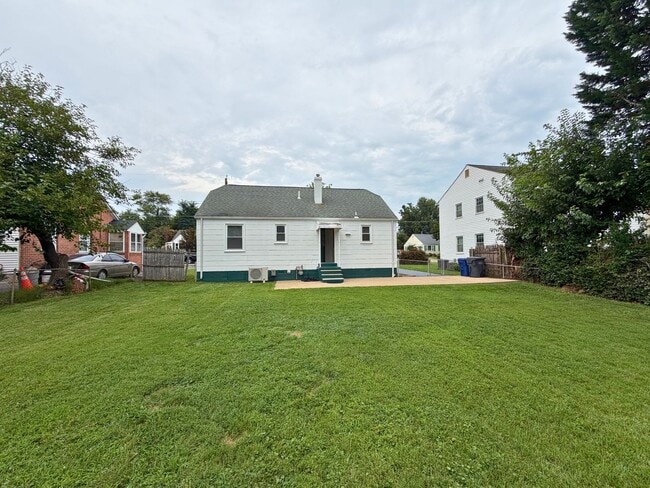 Building Photo - 6825 Westmoreland Rd