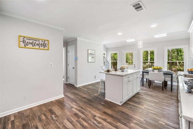 Building Photo - 745 Princeton Mill Run