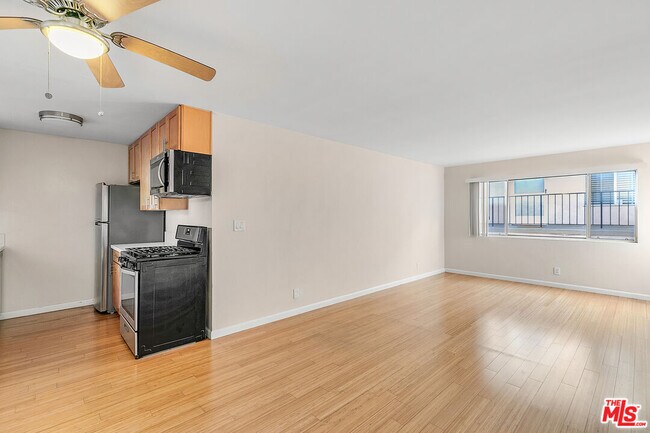 Primary Photo - 2628 6th St