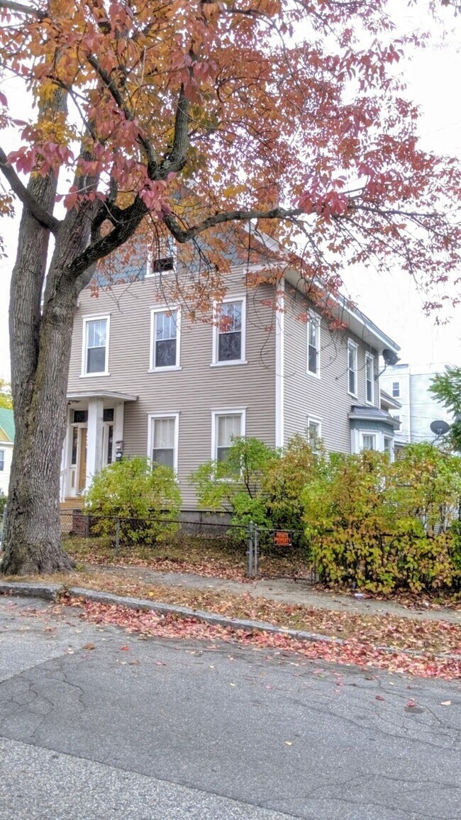 143 Myrtle St 143 Myrtle St Manchester NH 03104 Apartment Finder