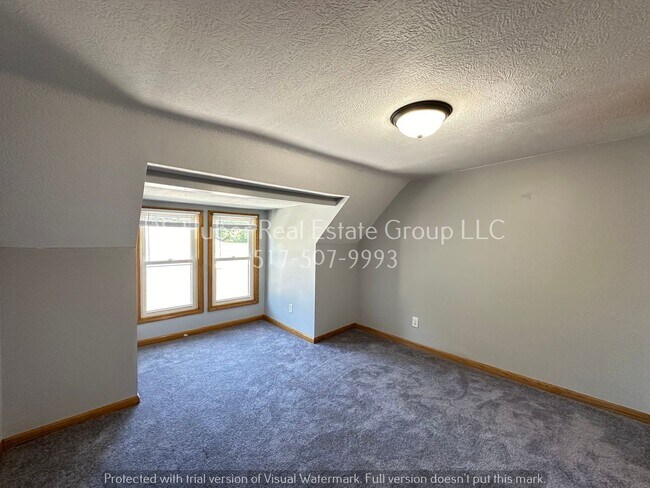 Building Photo - 1226 Clark St