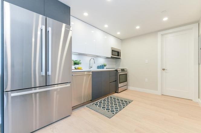 Building Photo - 932 Broadway