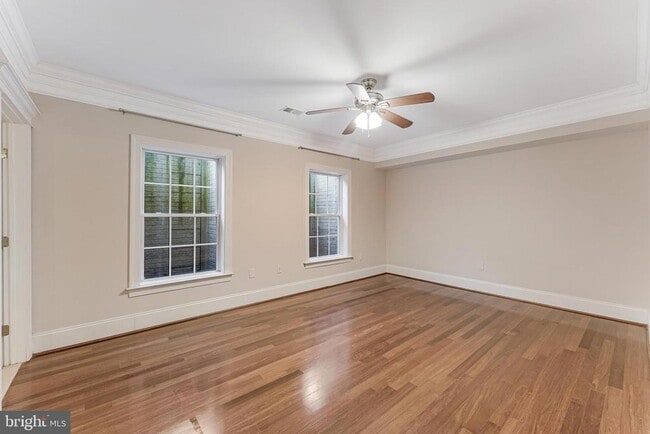 Building Photo - 829 Golden Arrow St