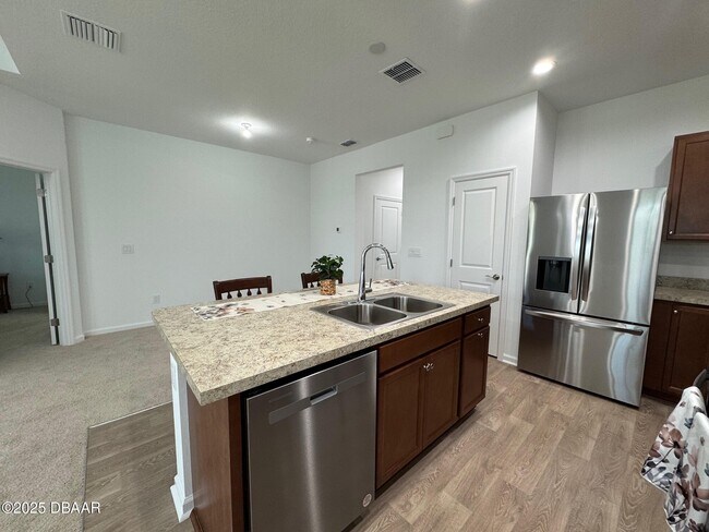 Building Photo - 353 Gypsy Palace Ln