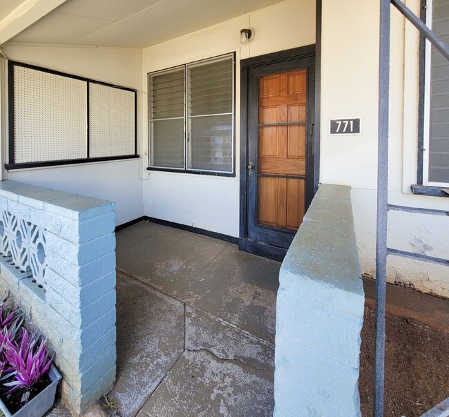 Building Photo - 1132