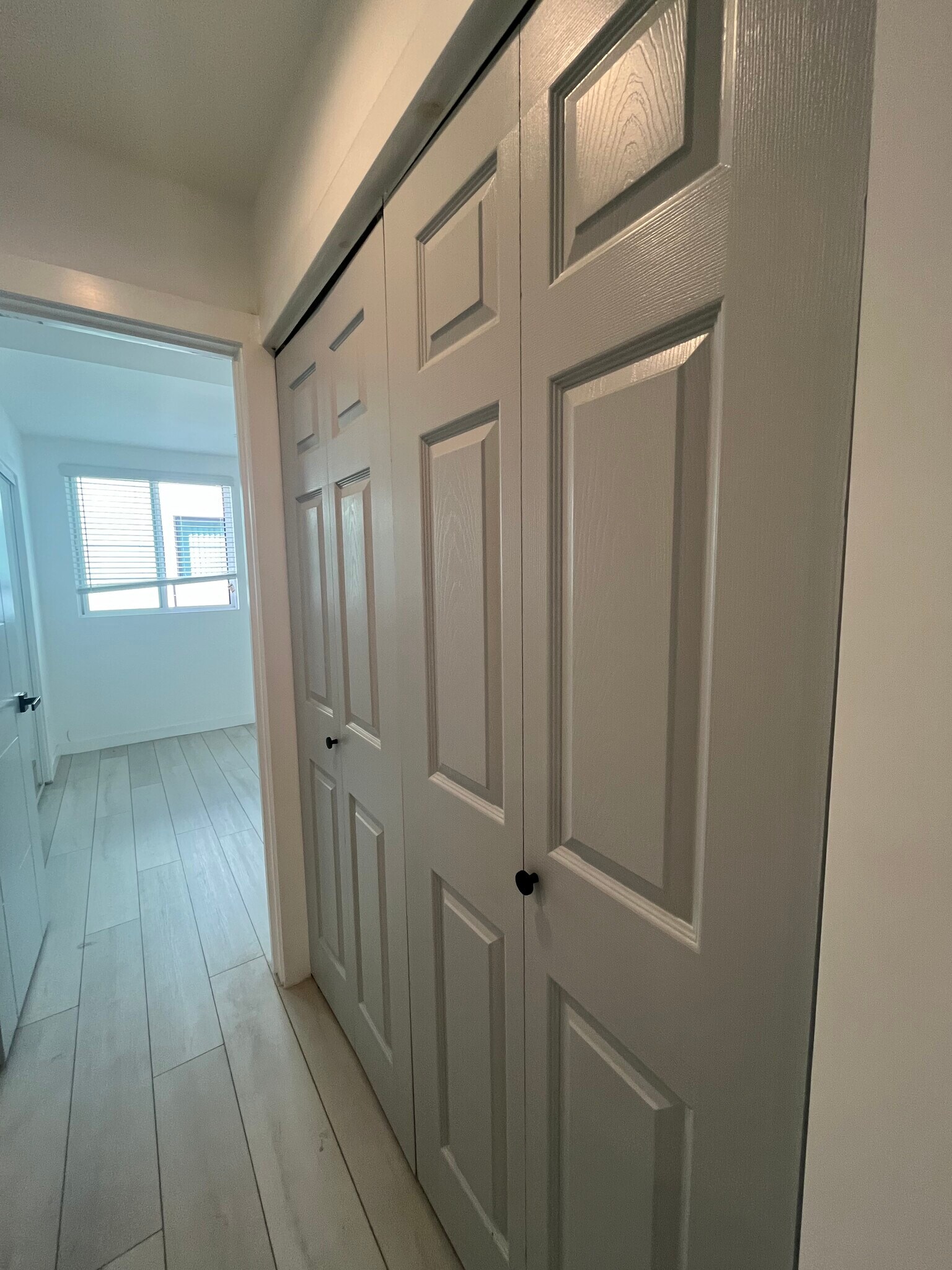 Building Photo - 248 N Dillon St