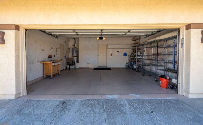Building Photo - Spacious 3-Bedroom Retreat with 2.5 Baths in Palm Desert, Long-Term Rental (one year min), Save $...