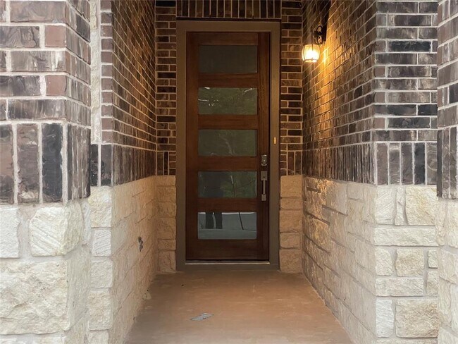 Building Photo - 1905 Armitas Ter