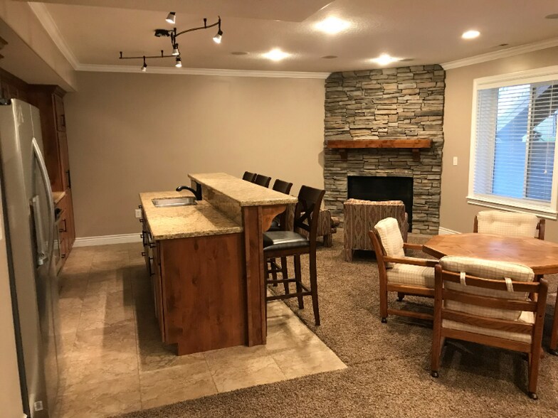 Building Photo - 82 N 3475 W