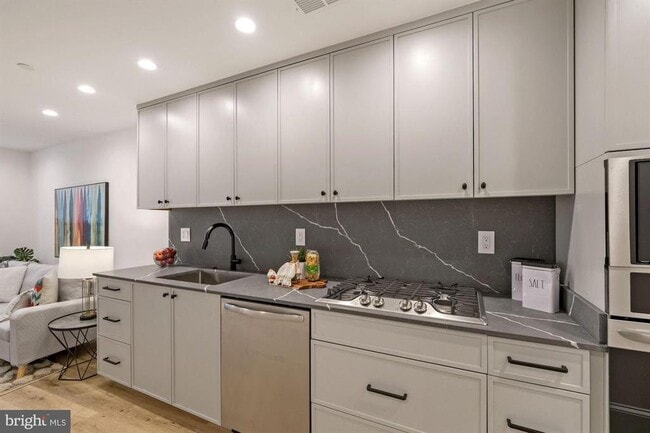 Building Photo - 1979 Biltmore St NW