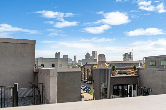 Building Photo - 801 N 6th St