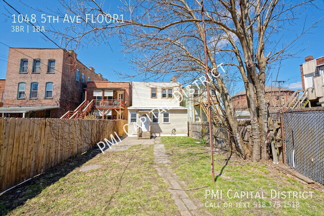 Building Photo - 1048 5th Ave