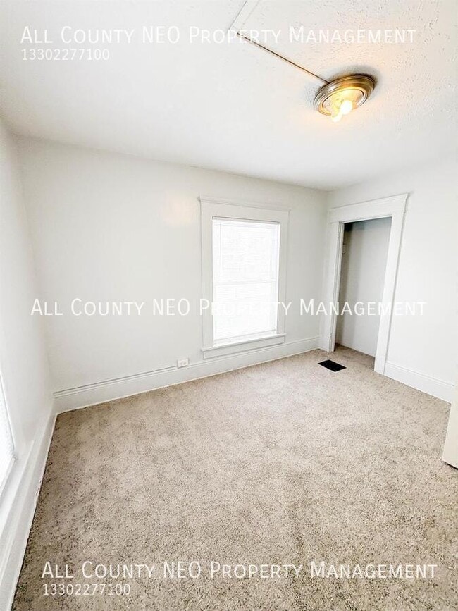 Building Photo - 911 Fulton Rd NW