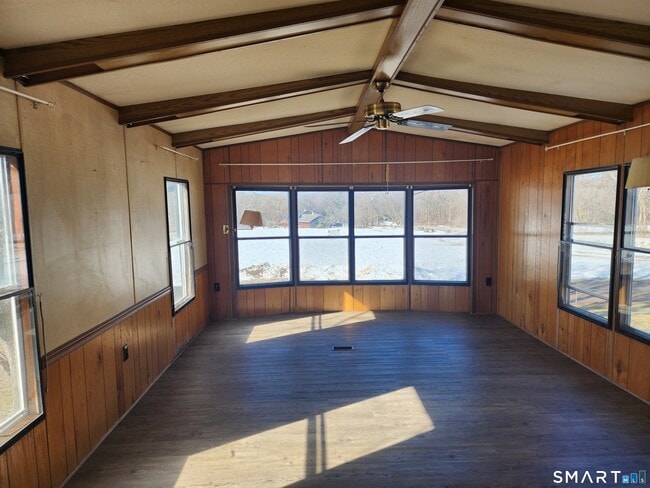 Building Photo - 216 Angel Rd