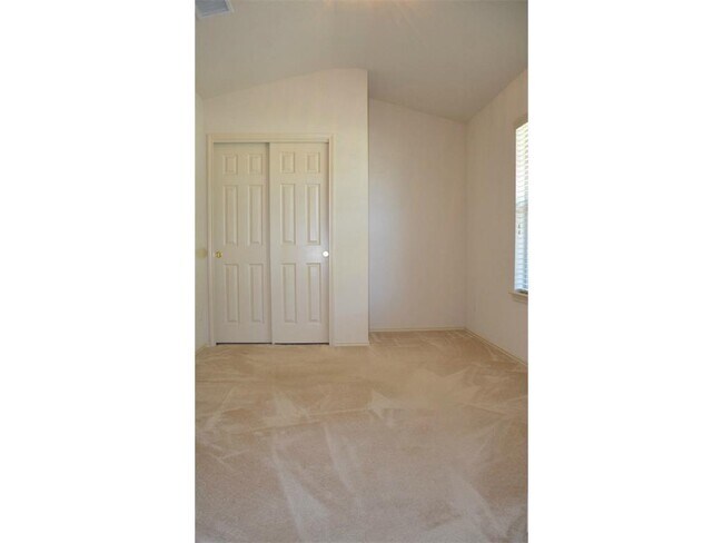 Building Photo - 1511 Legend Oaks Ln