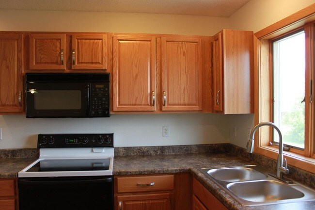 Building Photo - 1705 2nd St