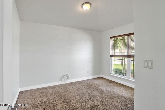 Building Photo - 5816 Round Table Rd