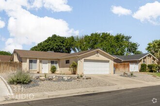Building Photo - 3 Bedroom, 2 Bathroom Home in the Red Clif...