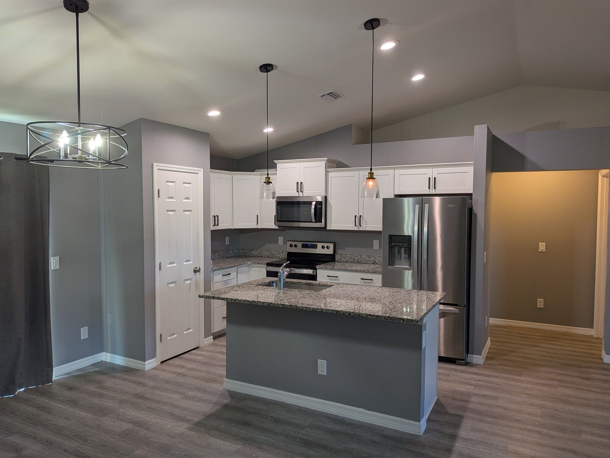 Building Photo - 5396 Gulfport Terrace