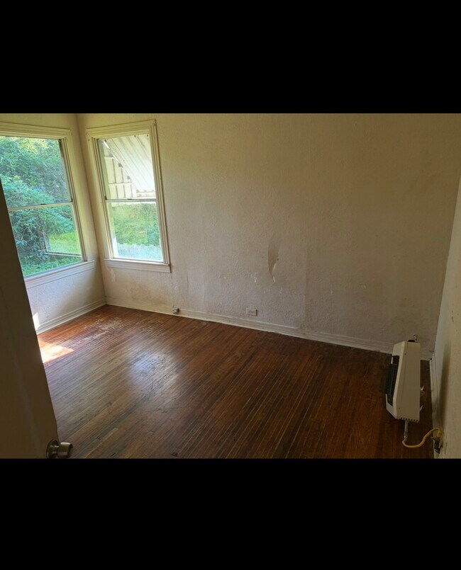 Building Photo - 4406 Jackson St