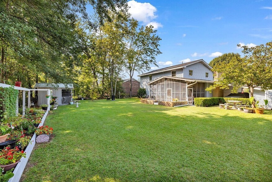 backyard - 118 Wofford Rd