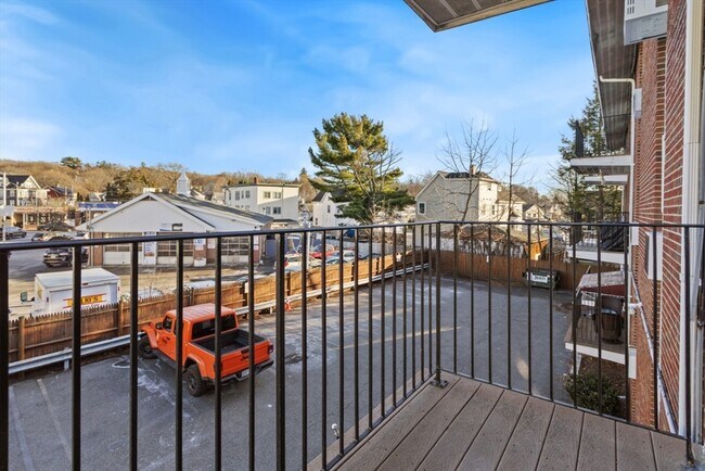 Building Photo - 36 Essex St