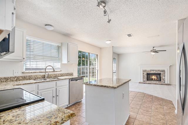 Building Photo - 8201 Cloverglen Ln
