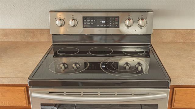 Building Photo - 704 Cedar Cove Dr