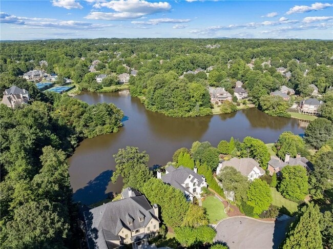 Building Photo - 675 Falls Lake Dr